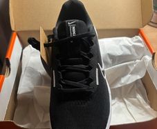 Nike Runners size 4