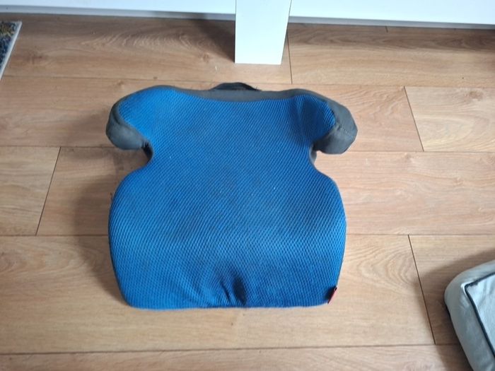 Car booster seat