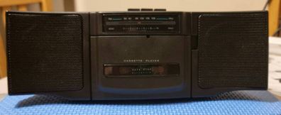 Radio cassete player, works perfect only with battery, see the pictures, China.