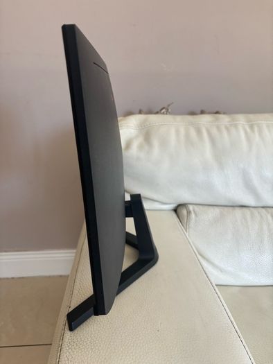 gaming monitor