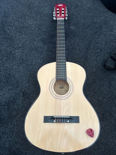 Gear4Music Hard Case and Rockstar Jnr. Classical Guitar