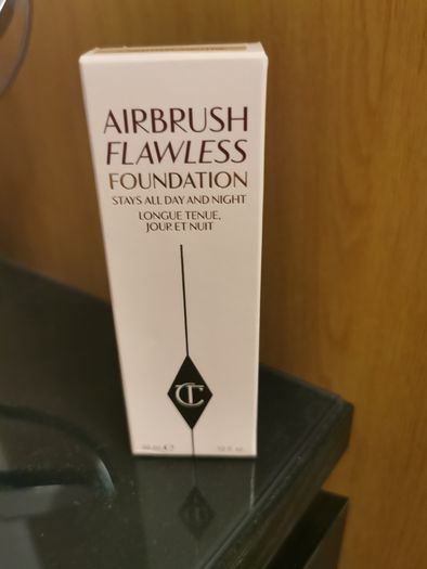 Charlotte Tilbury Airbrush foundation