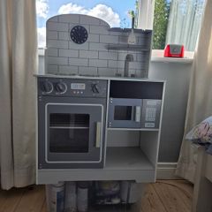 Play Kitchen