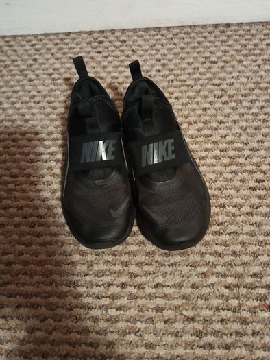 girls trainers