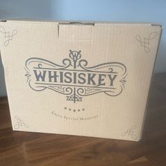 Whisiskey gift set in presentation box brand new