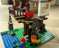 Lego Tree house and Townhouse bundle