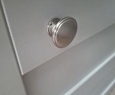 kitchen cabinet chrome knobs