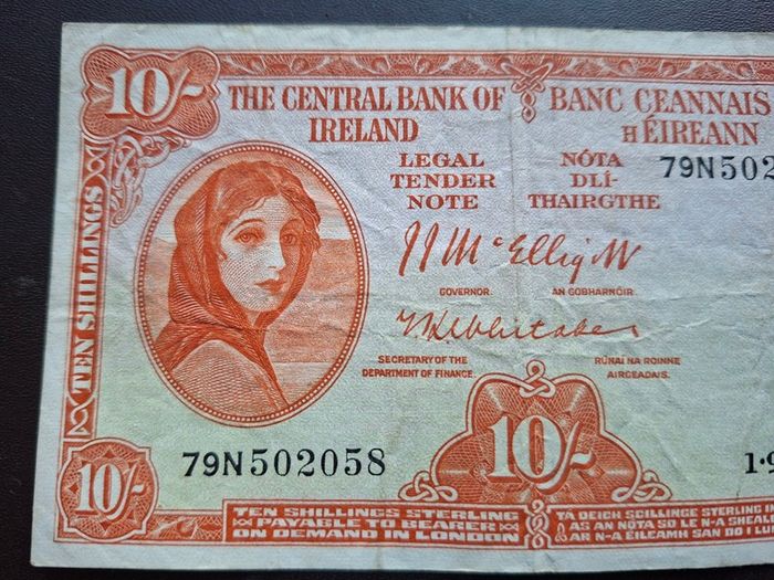 Central Bank of Ireland. Lady Lavery 10 shillings (1959)#3