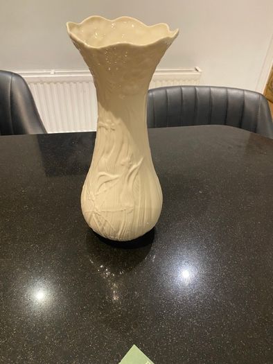 Belleek Tall Daisy Vase 1932 in original box