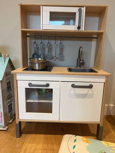 toy kitchen