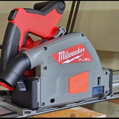 Milwaukee 18v track saw dust cover