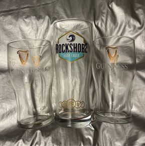 Guinness Rockshore beer half pint glass