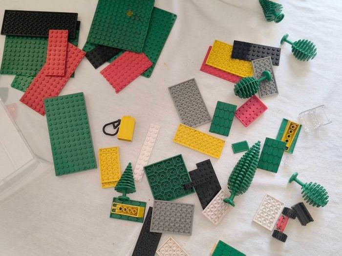 Vintage 80s Lego Bundle