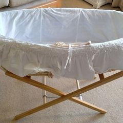 Moses basket with stand and mattress