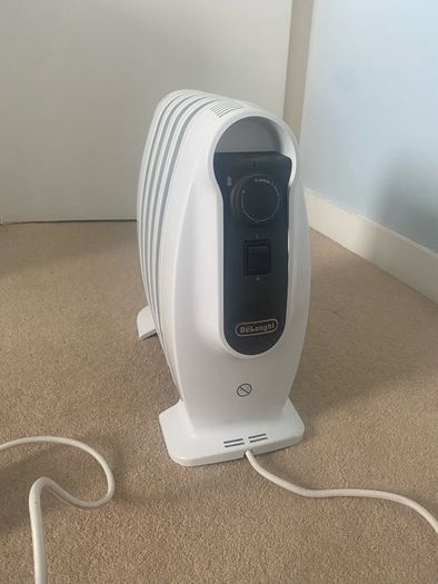 Electric oil filled heater