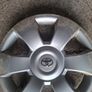 Toyota Yaris original wheel trim #2 with small crack Image 4