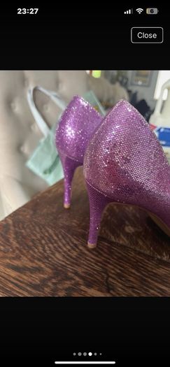 New Head over Heels Size 6
