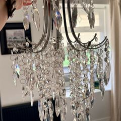 Easy fit ceiling light