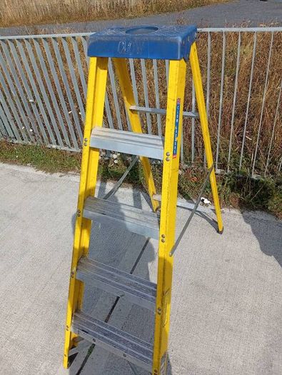 Step ladder