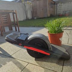 Electric Onewheel board / skateboard