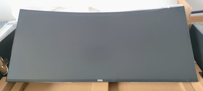 New Dell UltraSharp 34" Curved Thunderbolt Hub Monitor