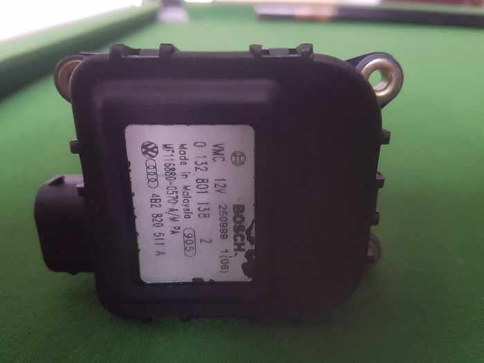 Audi A6 2001 Heater Flap Motor 4b2820511a Bosch 0132801138