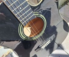 Axman electro acustic guitar