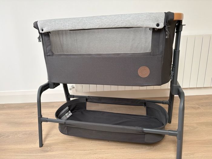 Maxi Cosi bedside crib