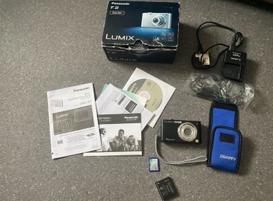Panasonic Lumix DMC-F2 10MP Digital Compact Camera 4x Zoom & SD Card
