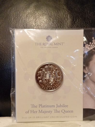 The Platinum Jubilee of Her Majesty The Queen Commerative Coin