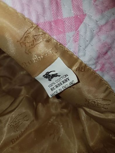 Pink Burberry bucket hat