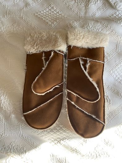 River island faux fur gloves