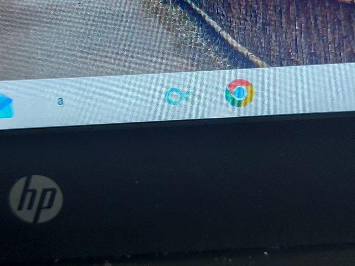 HP Laptop, TPN-Q189, Intel Core i3-6006U CPU, 2.0 GHz, 4GB Ram, 500GB HDD, Windows 10, Microsoft Edge, Chrome and VLC
