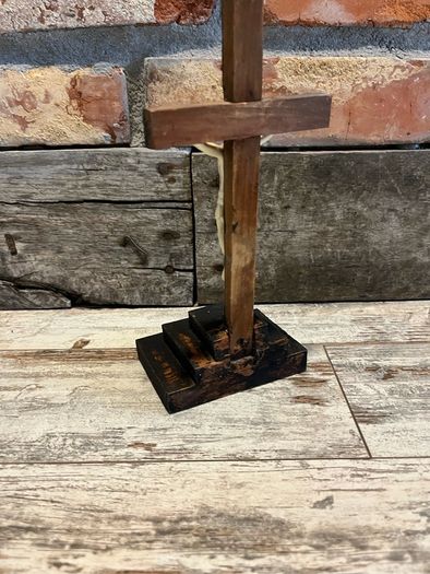 vintage holly cross