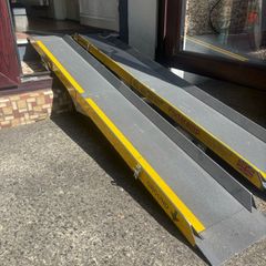 Portable wheelchair ramp