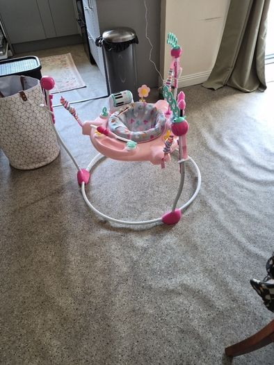 Baby Bouncer, Minnie Mouse. Almost unused.