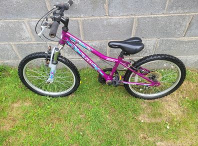 Apollo kid bike.