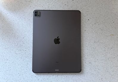 iPad Pro 12.9 5gen Sim 500gb for parts