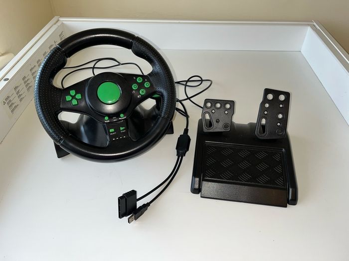 Steering wheel for PC/ XBox360/PS2/PS3