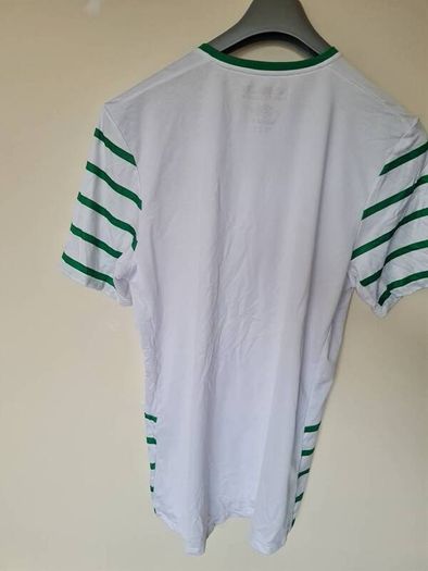 2016/17 umbro ireland away shirt Size xl Pit to pit 23" white In excellent condition
