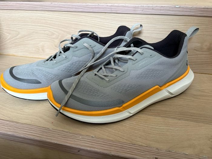 Ecco Trainers UK10