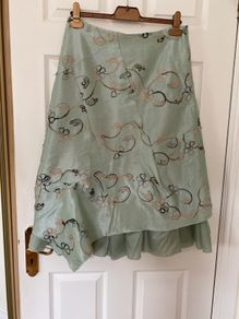 Vila Skirt Size M (12)