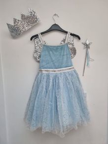 costume