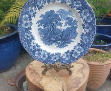 Lovely Vintage Blue and White 9.75 Inch Dinner Plate By Enoch Wedgwood (Tunstall) Ltd, in the Lovely Cottagecore Style "Woodland" Pattern, Excellent Condition