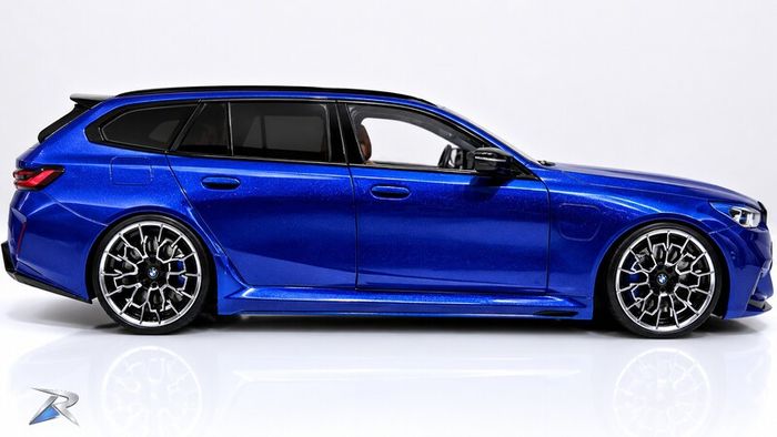 1:18 BMW M5 Touring (G99)