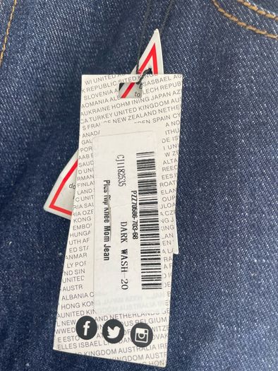 Boohoo Plus Ripped blue mom jeans plus size - New
