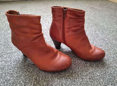 Red heel leather boots