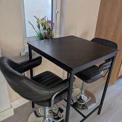 Dining Table & Chairs