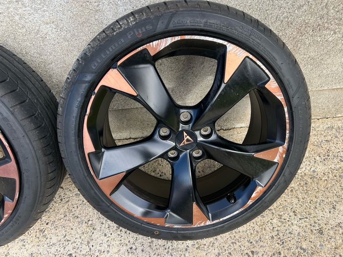 Cupra Leon Genuine 18" Alloys
