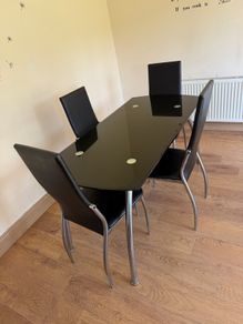 Table & 4 chairs free